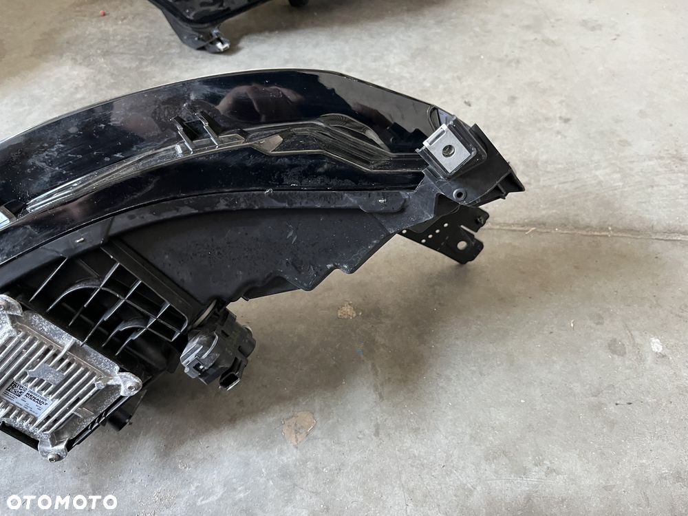Lampa przednia lewa Renault Megane V E-TECH - 5