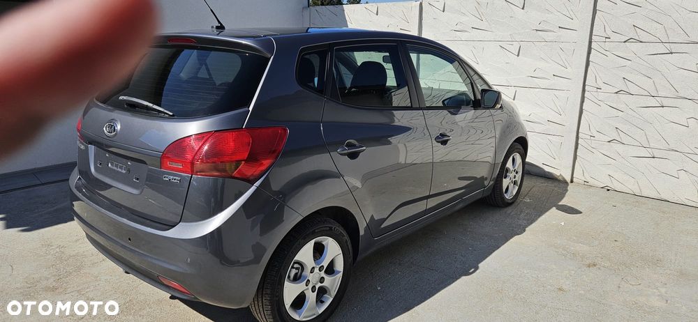 Kia Venga - 5