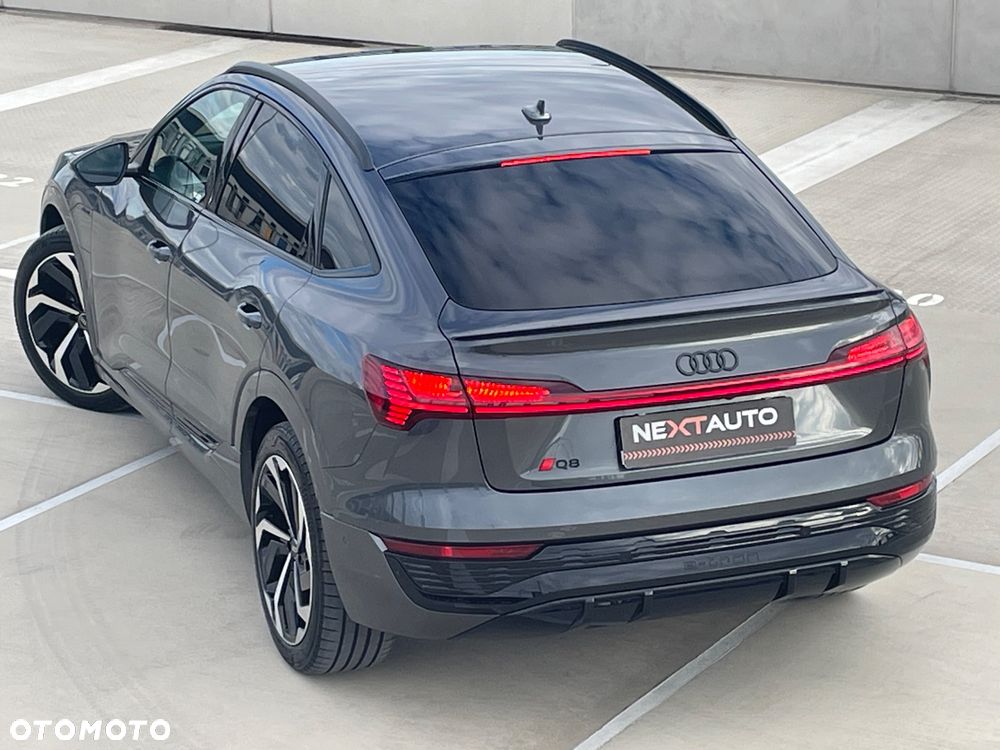 Audi Q8 Sportback e-tron - 2