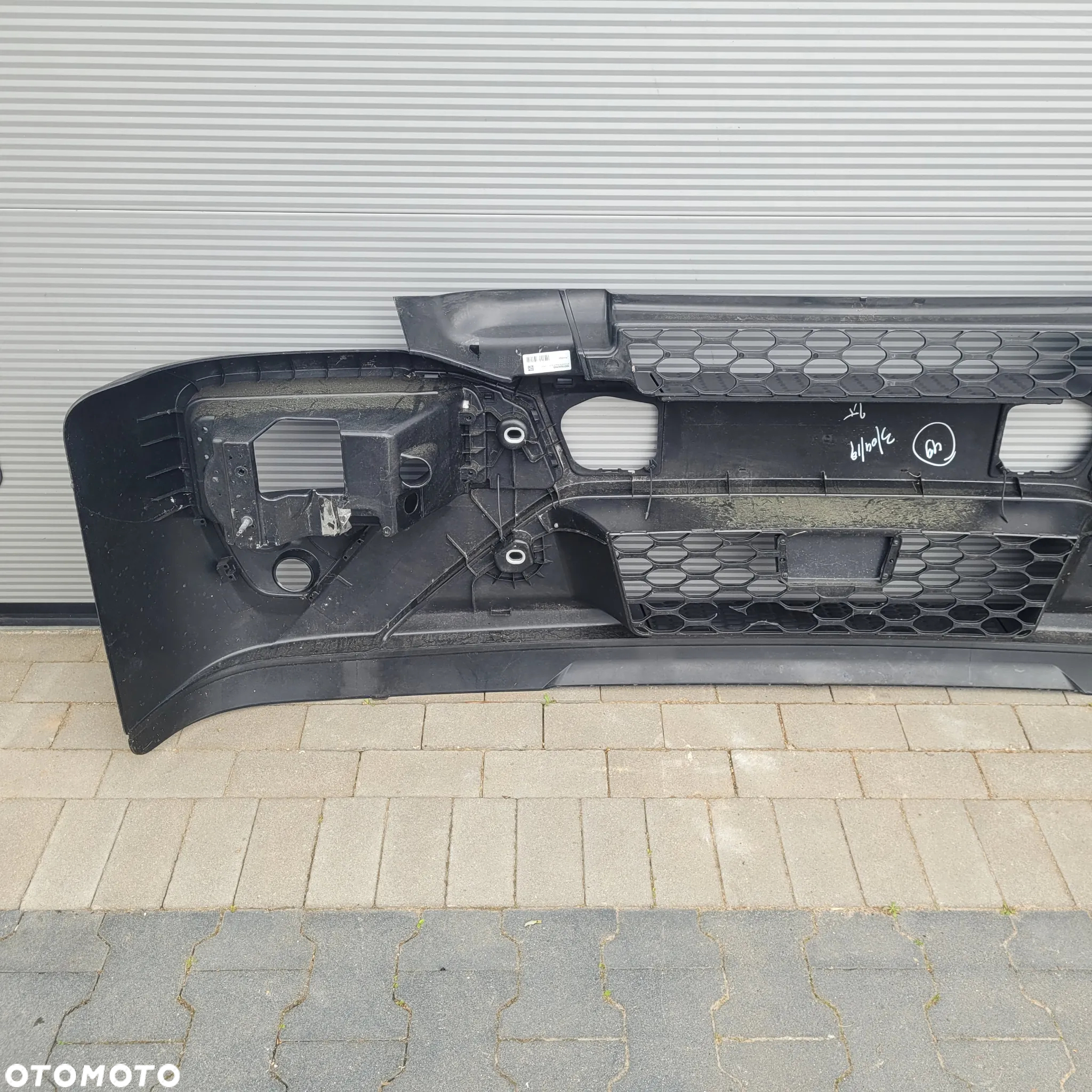 ZDERZAK IVECO EUROCARGO E6 ORYGINAŁ 5801690588 - 9