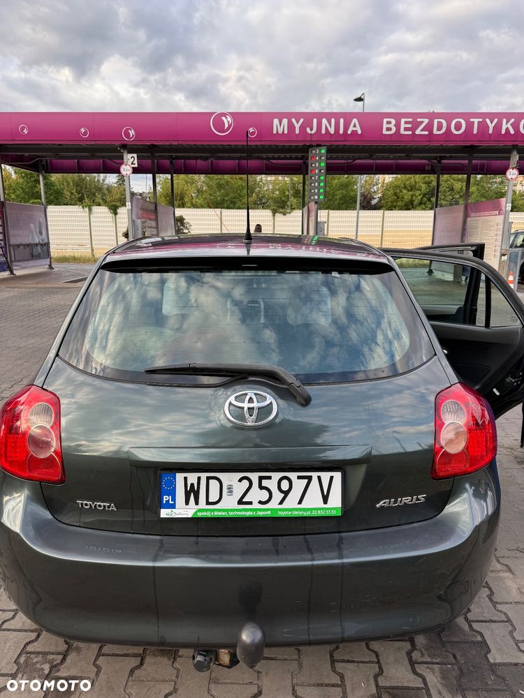 Toyota Auris 2.0 D-4D Premium - 6