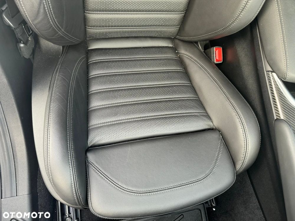 Alfa Romeo Giulia 2.0 Turbo 16V AT8-Q4 Veloce Ti - 19