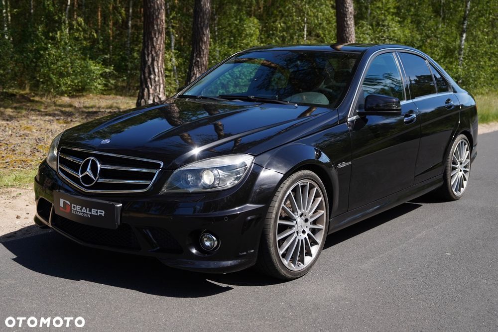 Mercedes-Benz Klasa C 63 AMG 7G-TRONIC SPORT EDITION - 24