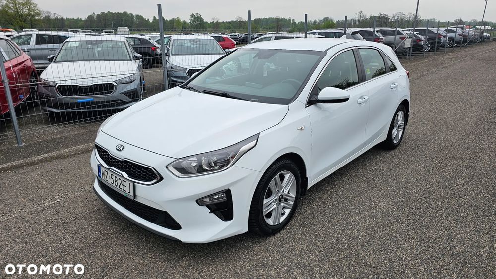 Kia Ceed 1.6 CRDi mHEV M - 1