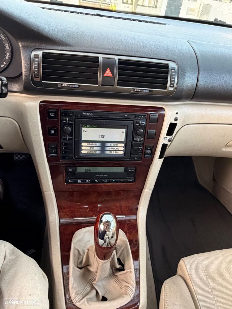 Skoda Superb 1.9 TDI Elegance VMF - 11