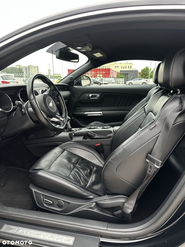 Ford Mustang - 19