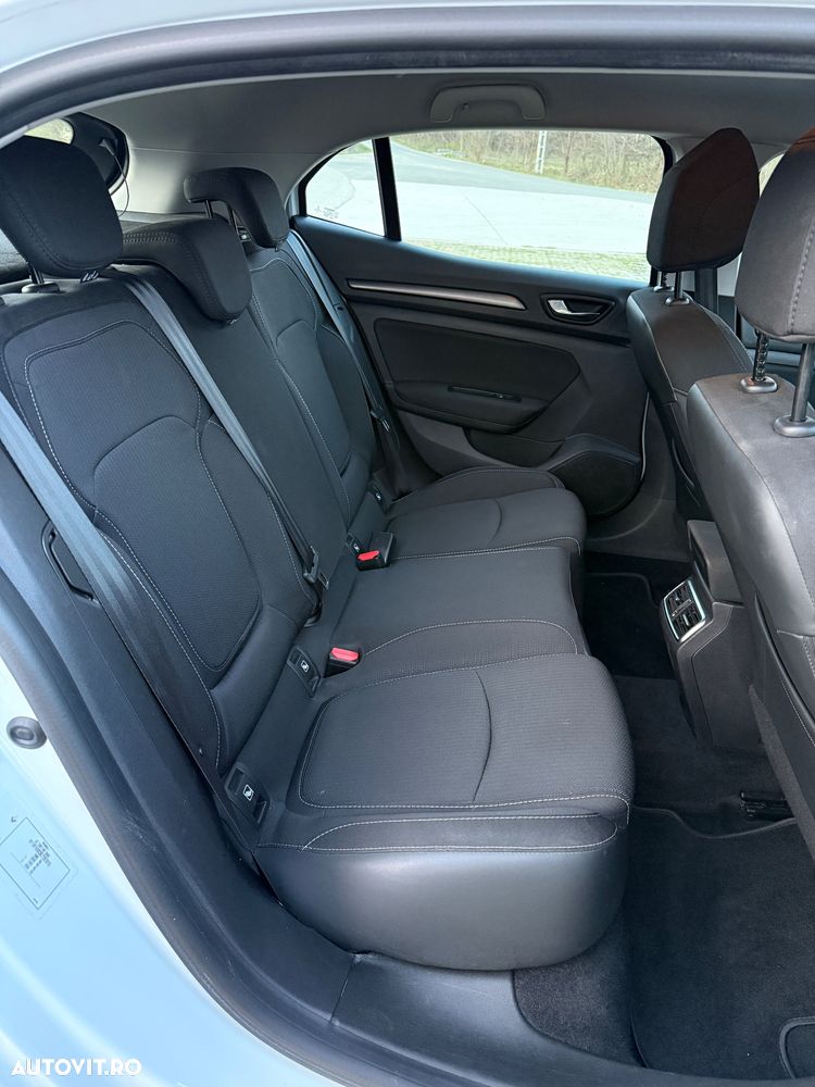 Renault Megane BLUE dCi 115 BUSINESS EDITION - 8