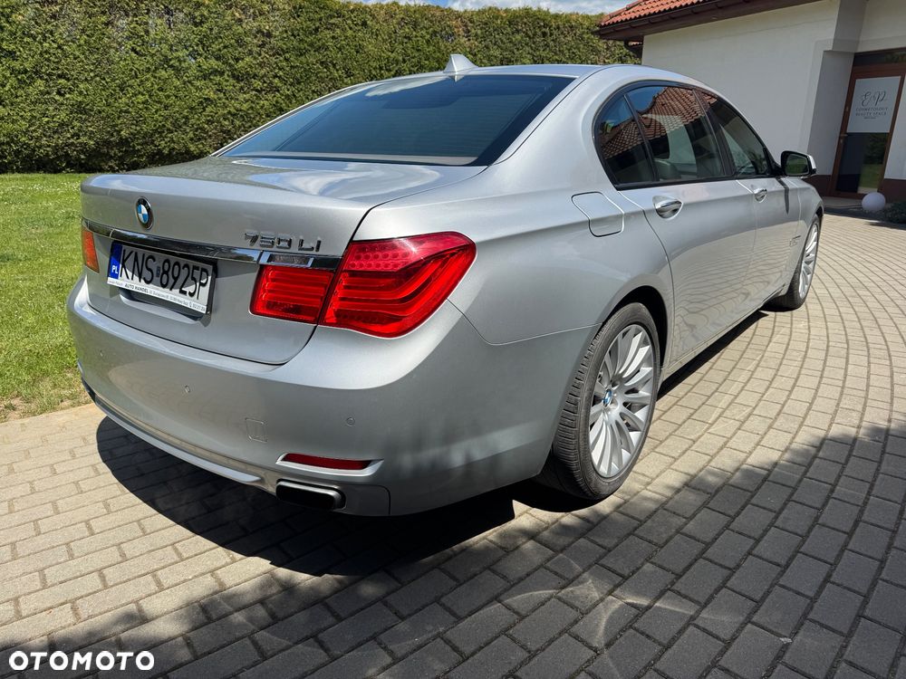 BMW Seria 7 750Li - 7