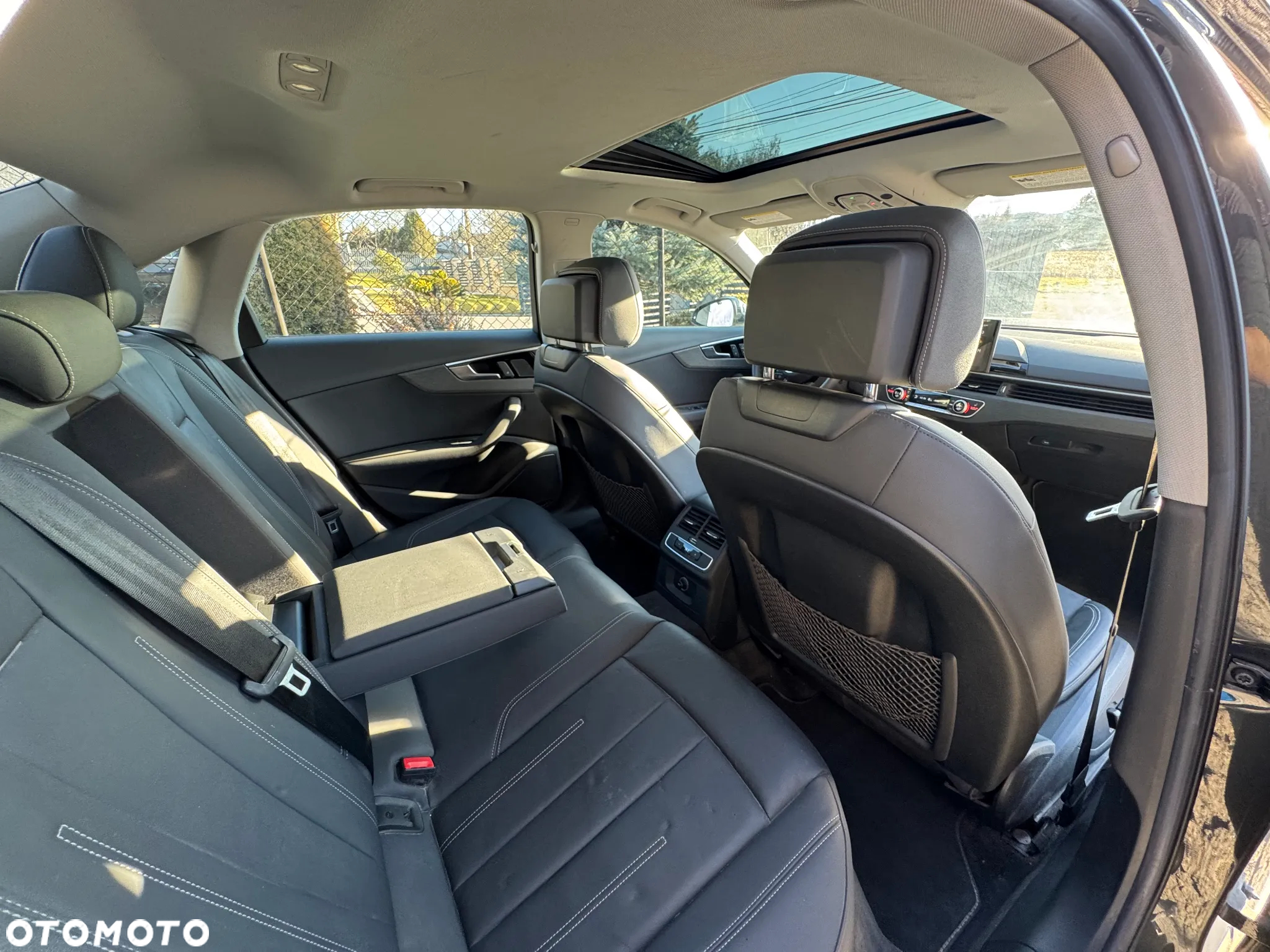 Audi A4 40 TFSI S tronic - 24