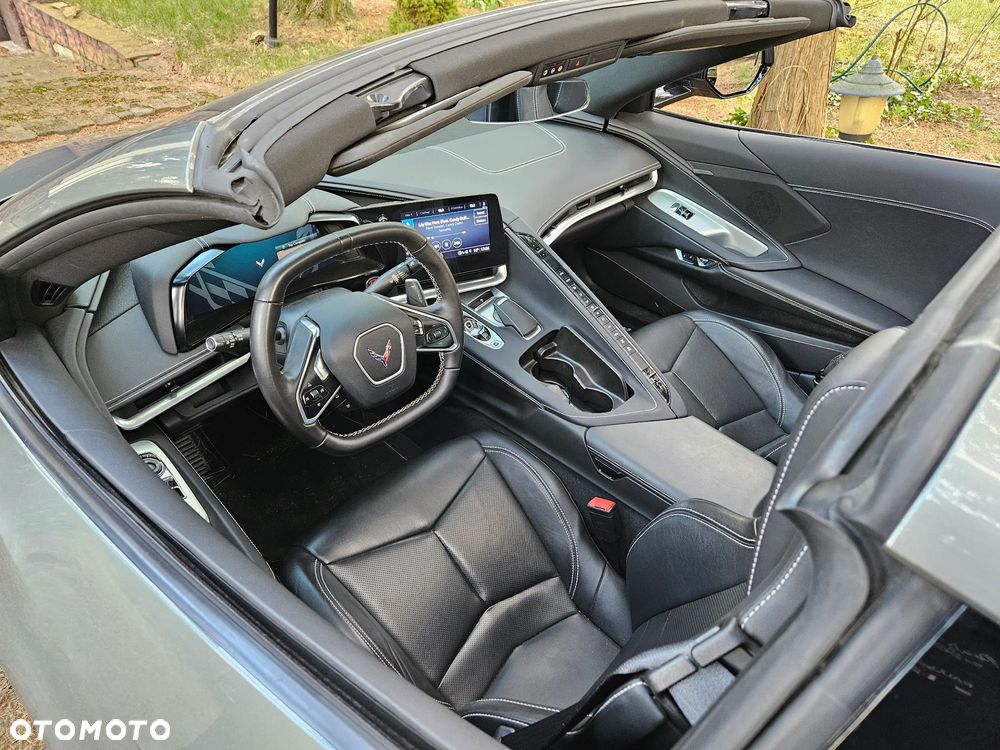 Chevrolet Corvette - 11