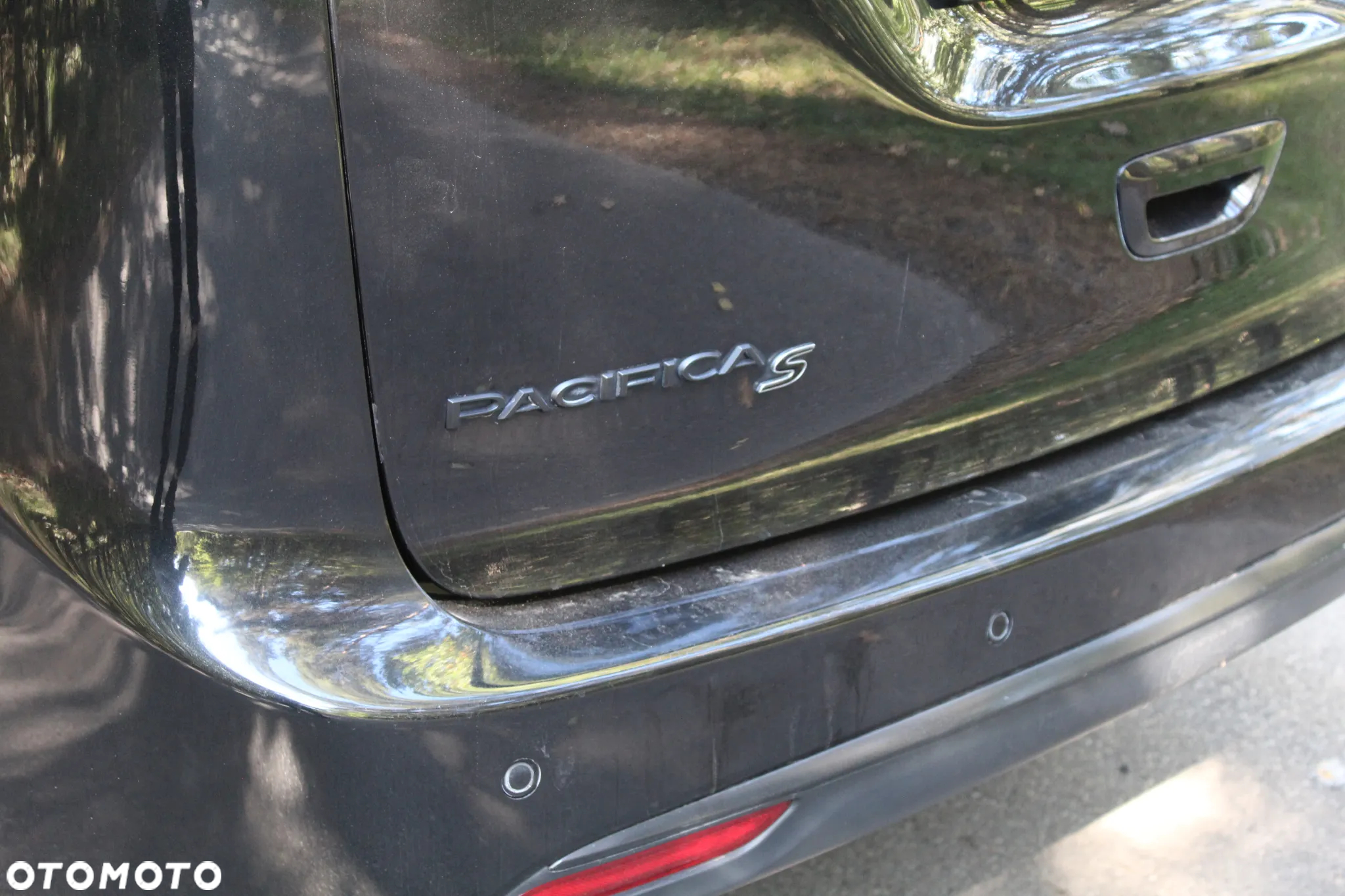 Chrysler Pacifica - 12