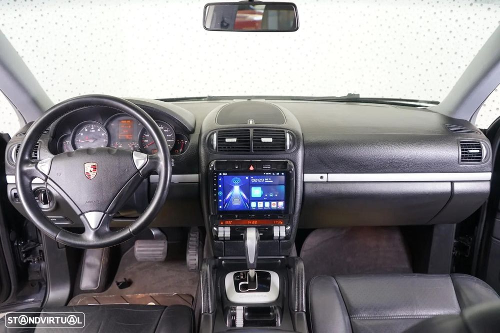 Porsche Cayenne Tiptronic — fotografia 17