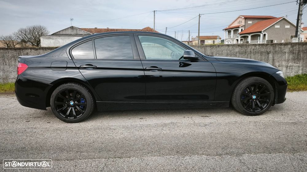 BMW 320 d Efficient Dynamic Edition Sport-Aut. Sport Line - 4