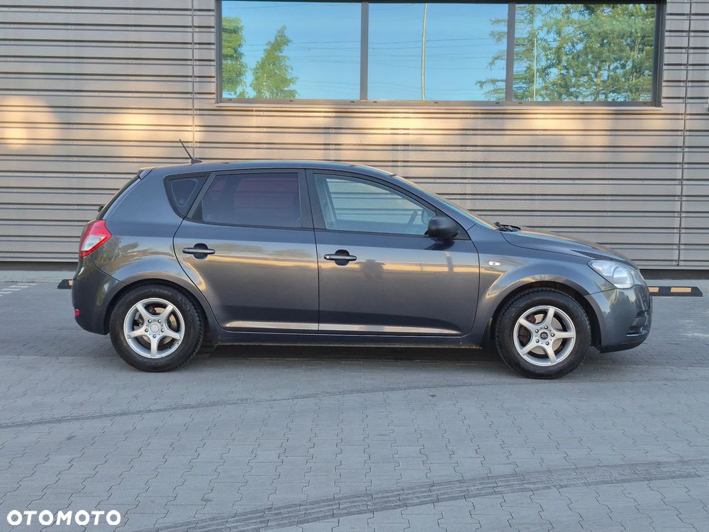 Kia Ceed 1.4 CVVT Vision - 11