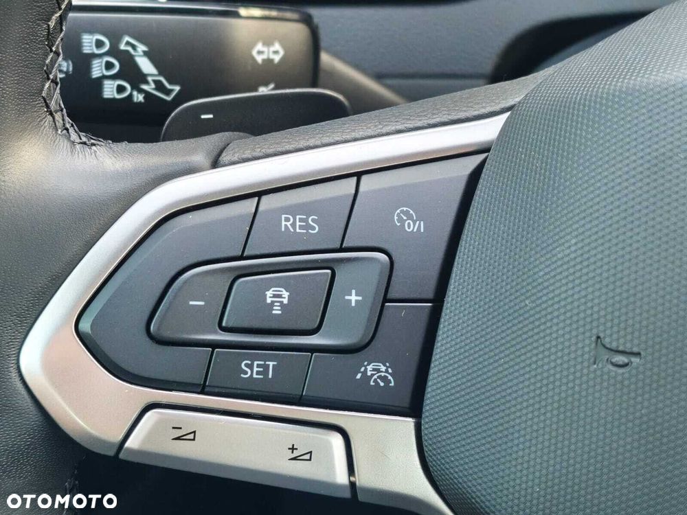 Volkswagen Passat 1.5 TSI EVO Elegance DSG - 24