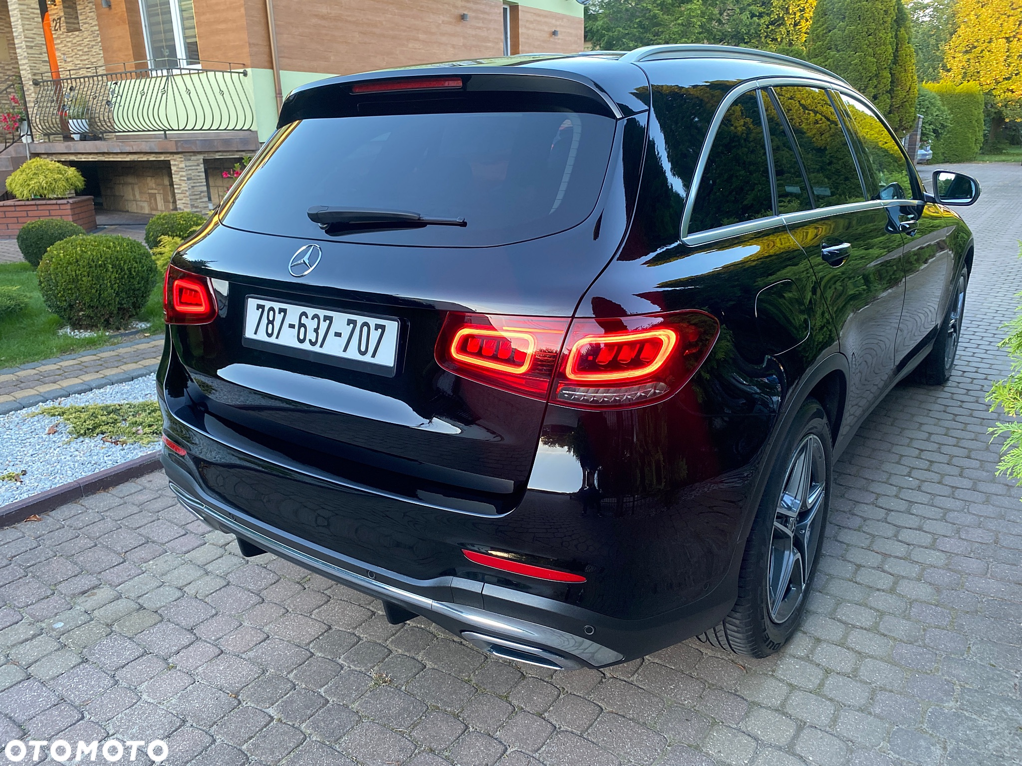 Mercedes-Benz GLC 220 d 4Matic 9G-TRONIC AMG Line - 2