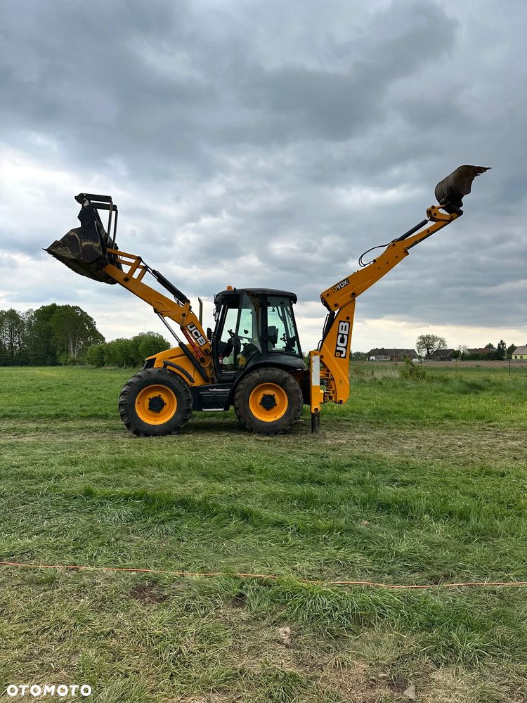 JCB 4CX - 8