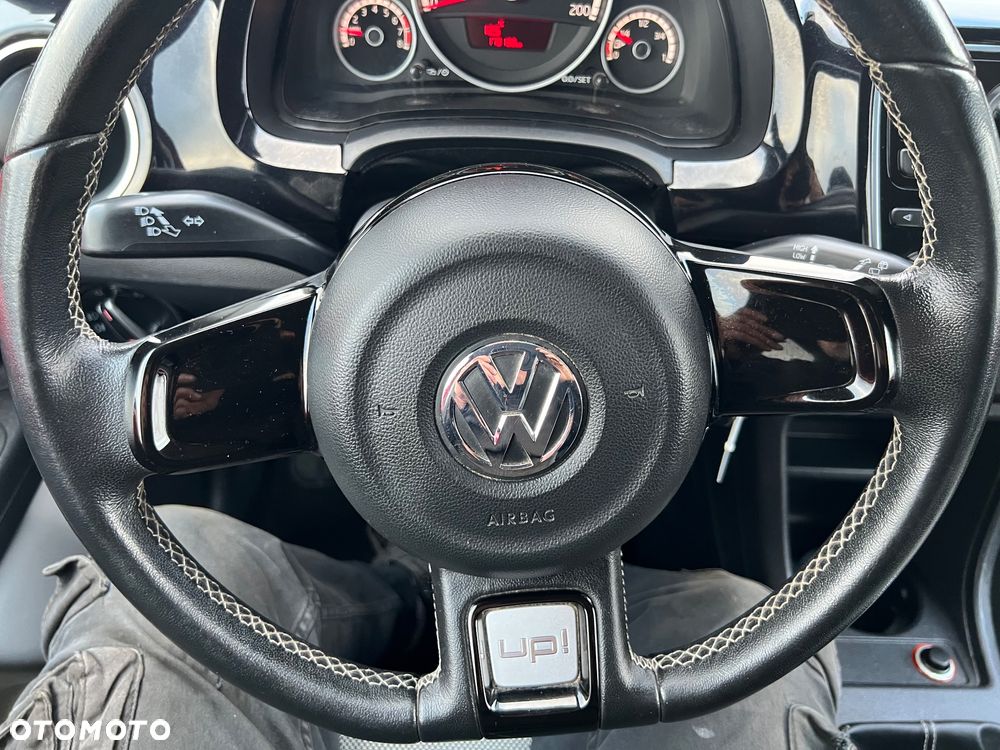 Volkswagen up! cheer - 17