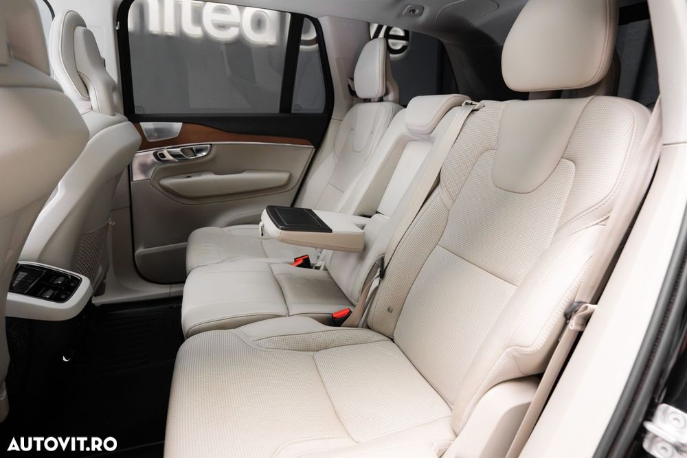 Volvo XC 90 - 38