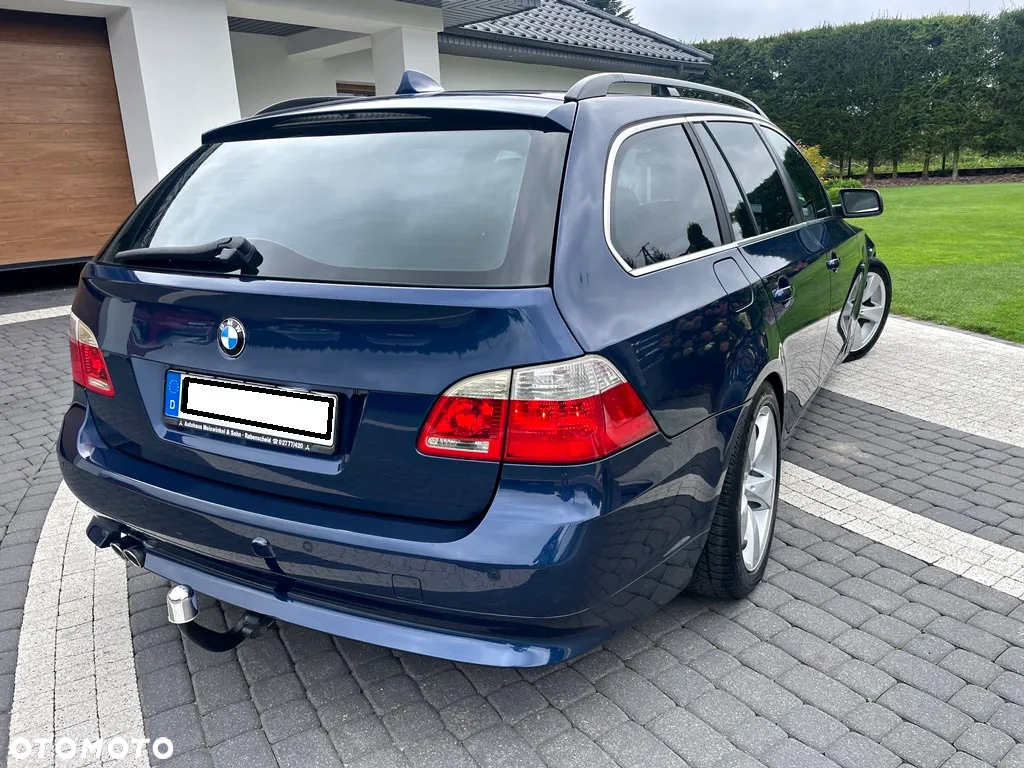BMW Seria 5 525d Touring - 13