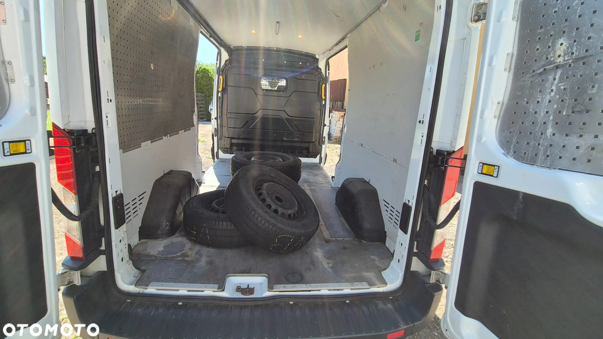 Ford Transit - 23