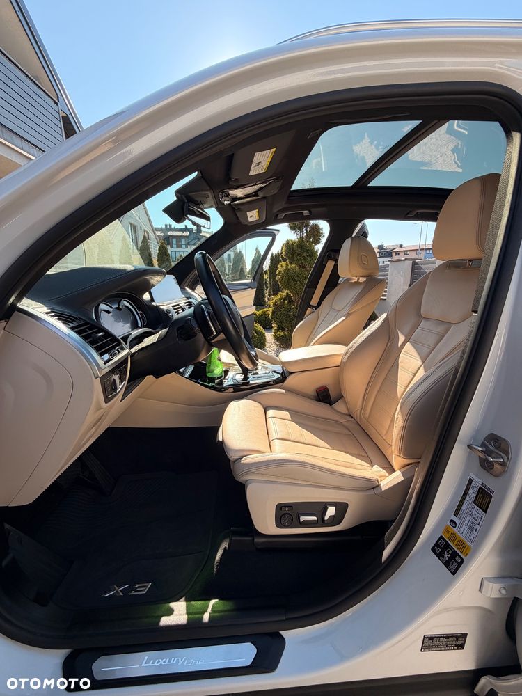 BMW X3 xDrive30i Luxury Line - 31
