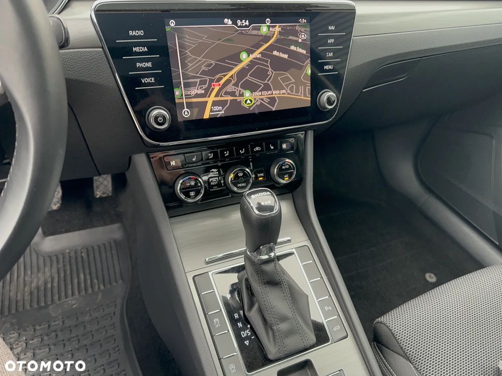 Skoda Superb 2.0 TSI 4x4 Sportline DSG - 21