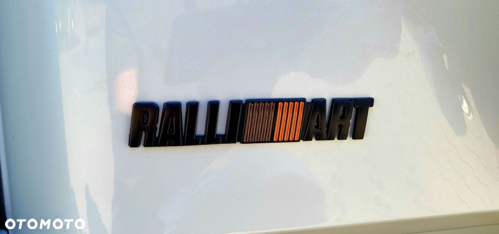 Mitsubishi Pajero - 33
