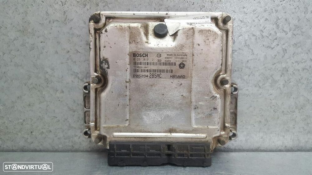 CENTRALINA DO MOTOR UCE CHRYSLER VOYAGER RG - 1