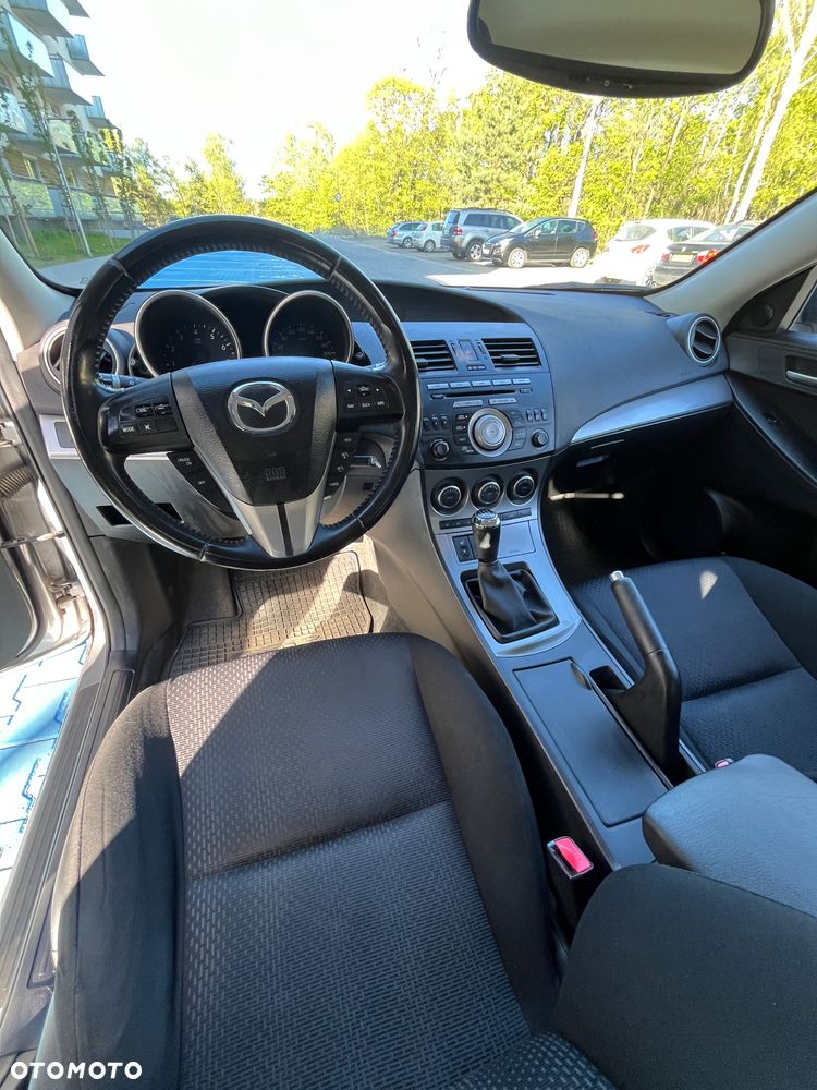 Mazda 3 1.6 Exclusive + - 11
