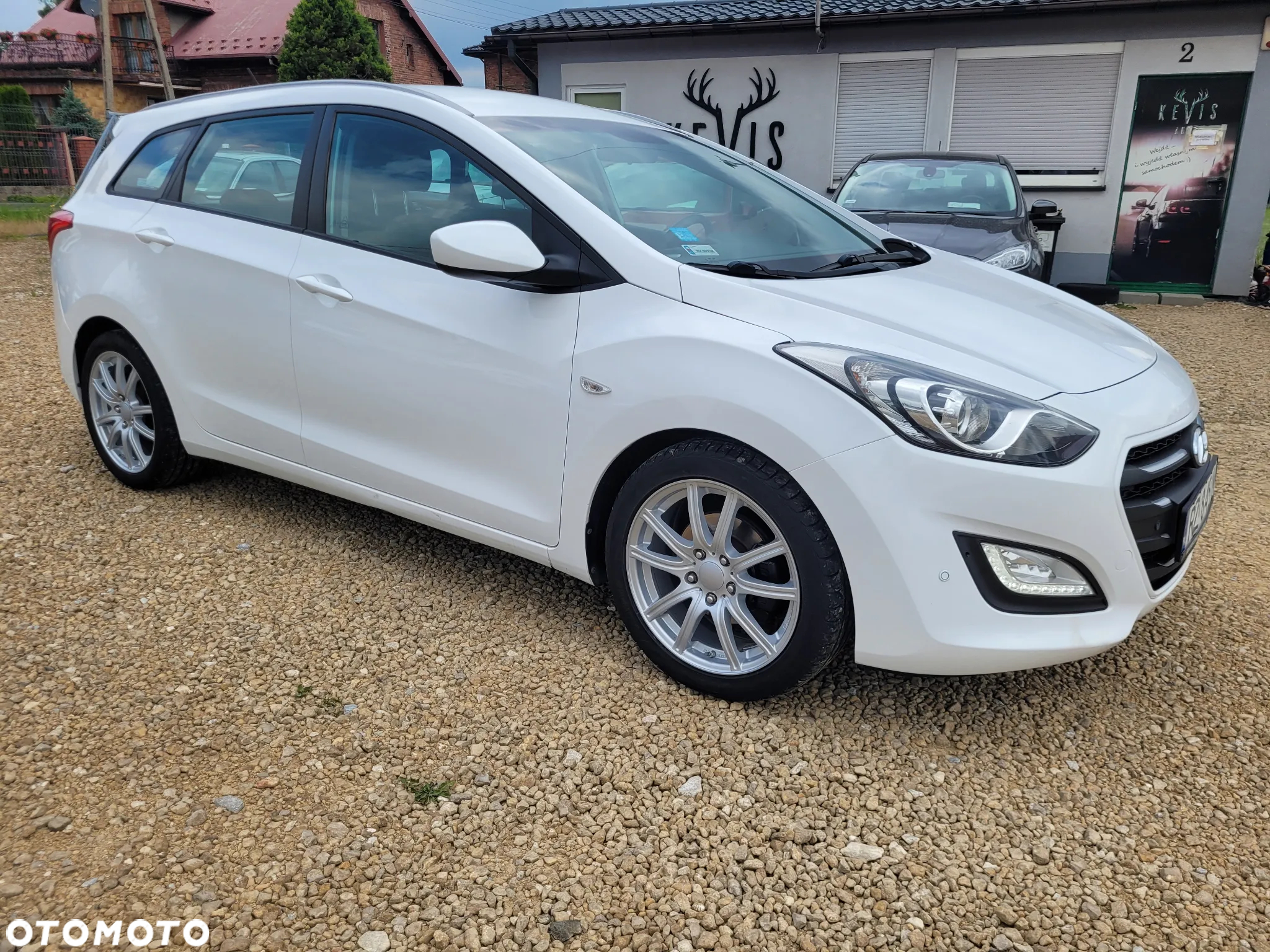 Hyundai i30 1.6 GDI Classic + - 16