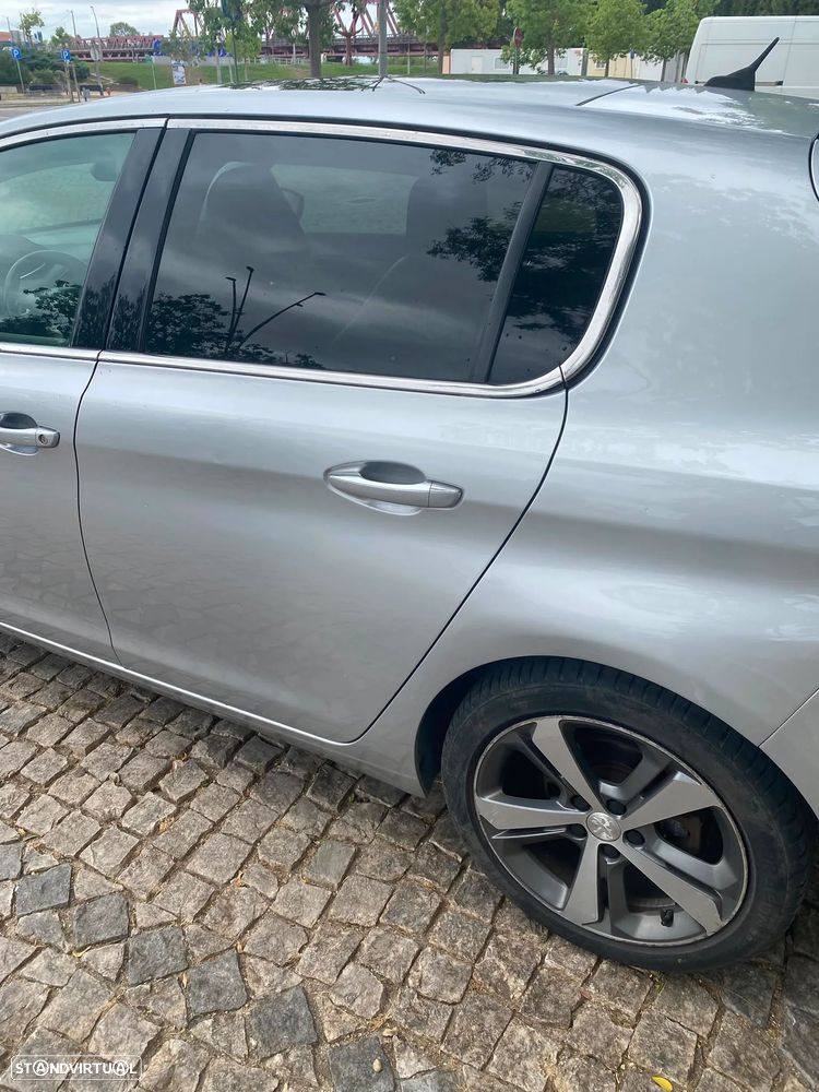 Peugeot 308 1.6 e-HDi Allure J17 — fotografia 11