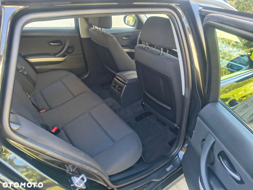 BMW Seria 3 318d DPF Edition Lifestyle - 13