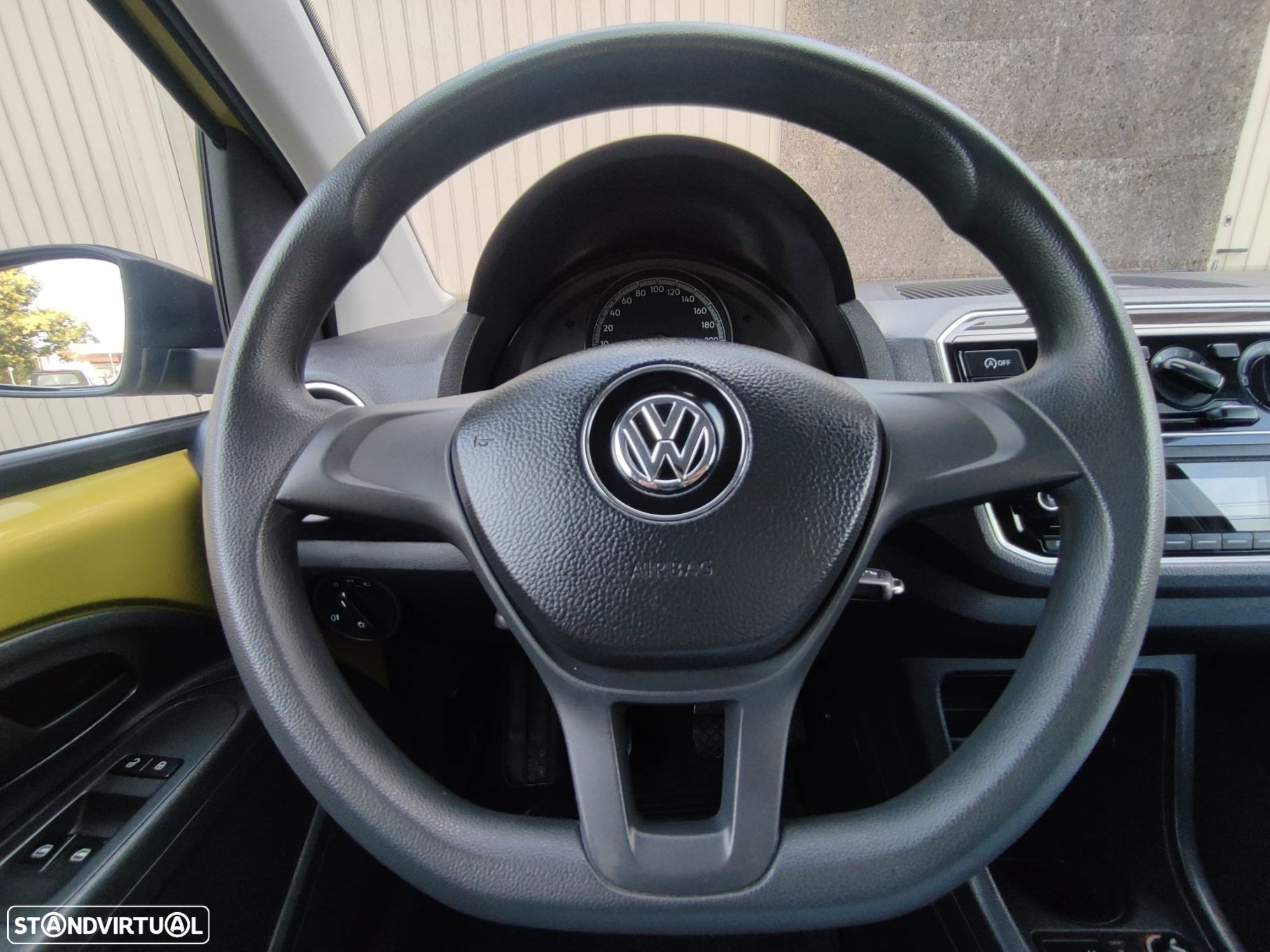 VW Up! - 15