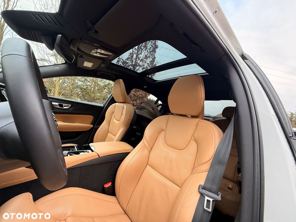 Volvo S60 T8 AWD Plug-In Hybrid Polestar Engineered - 8