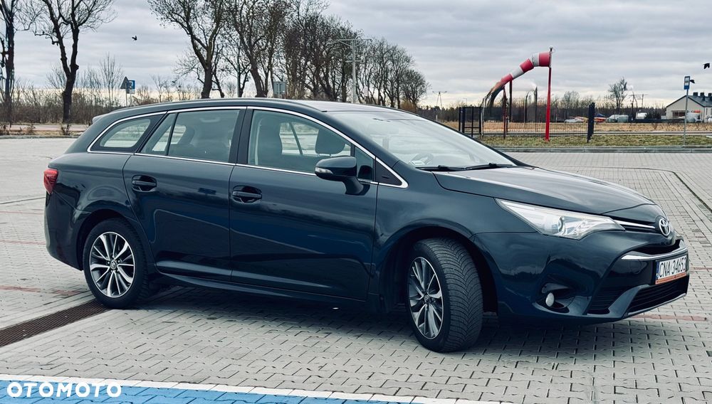 Toyota Avensis - 4