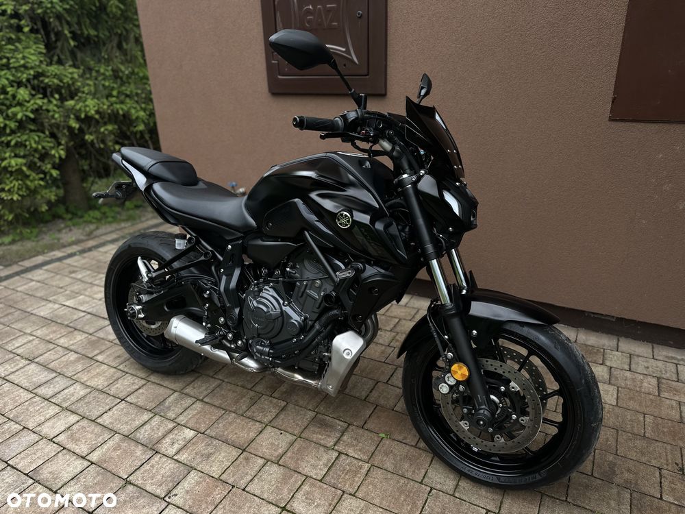 Yamaha MT - 2