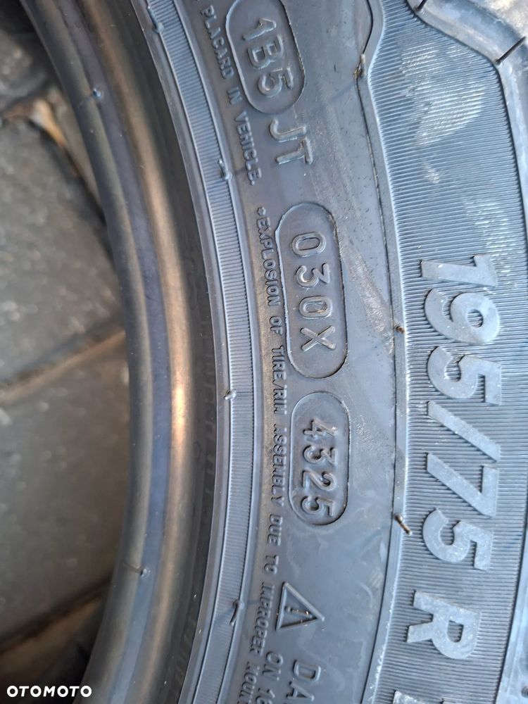 Opona Michelin Agilis CrossClimate 195/75 R16C 110/108R DOT 43/25  2szt - 8