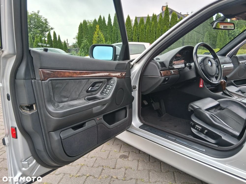 BMW Seria 7 - 21