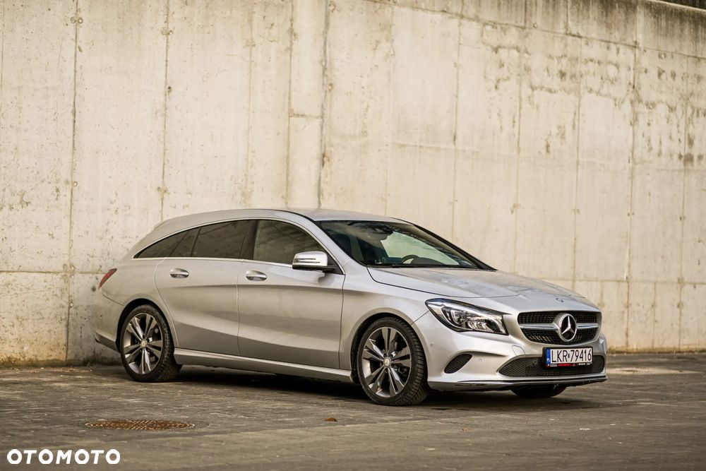 Mercedes-Benz CLA 180 7G-DCT Peak Edition - 14