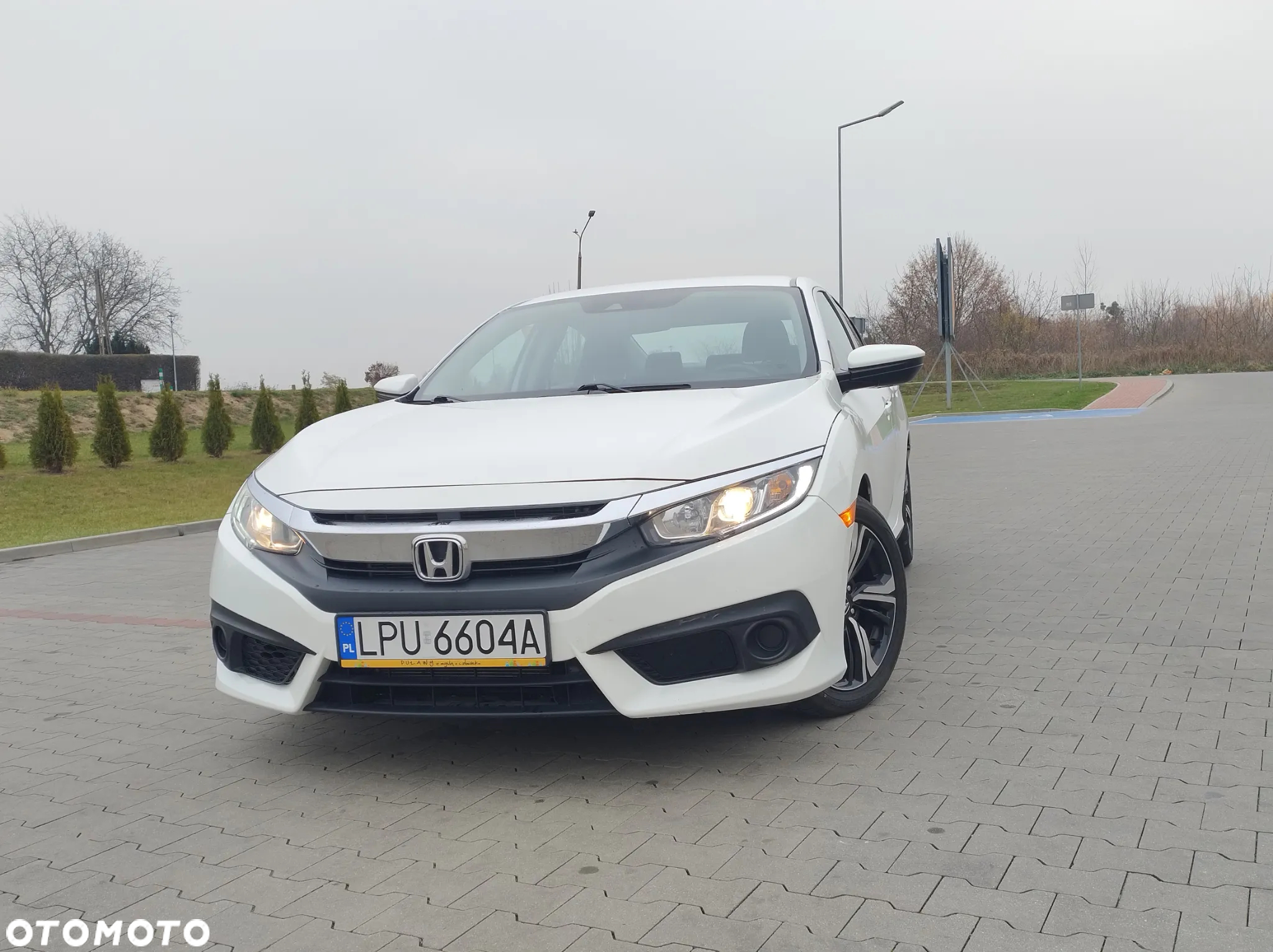 Honda Civic 2.0 i-VTEC LX CVT - 2