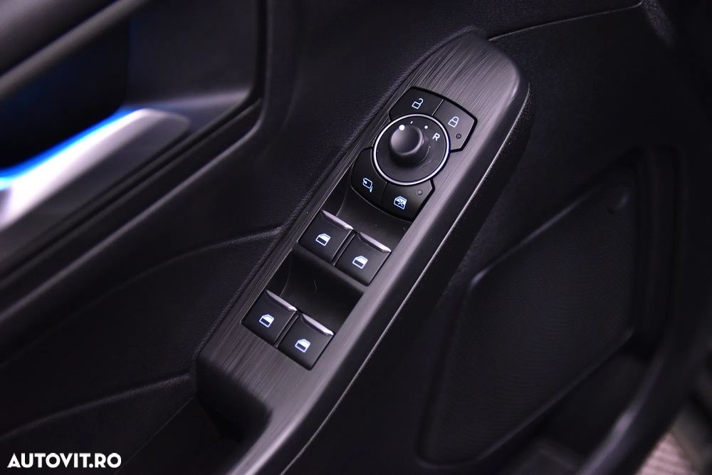 Ford Kuga - 15