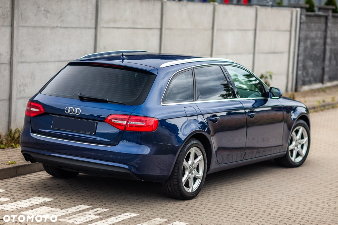 Audi A4 Avant 2.0 TDI DPF Ambiente - 13