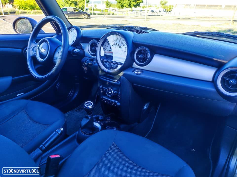 MINI Cabrio Cooper D - 10