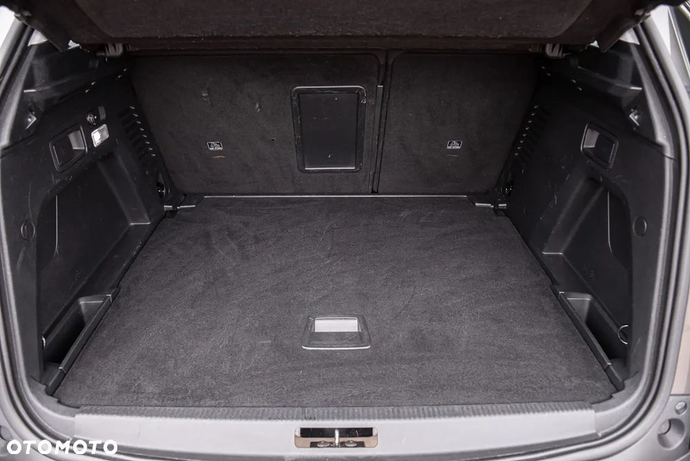 Peugeot 3008 BlueHDi 120 Stop & Start EAT6 Active Business-Paket - 27