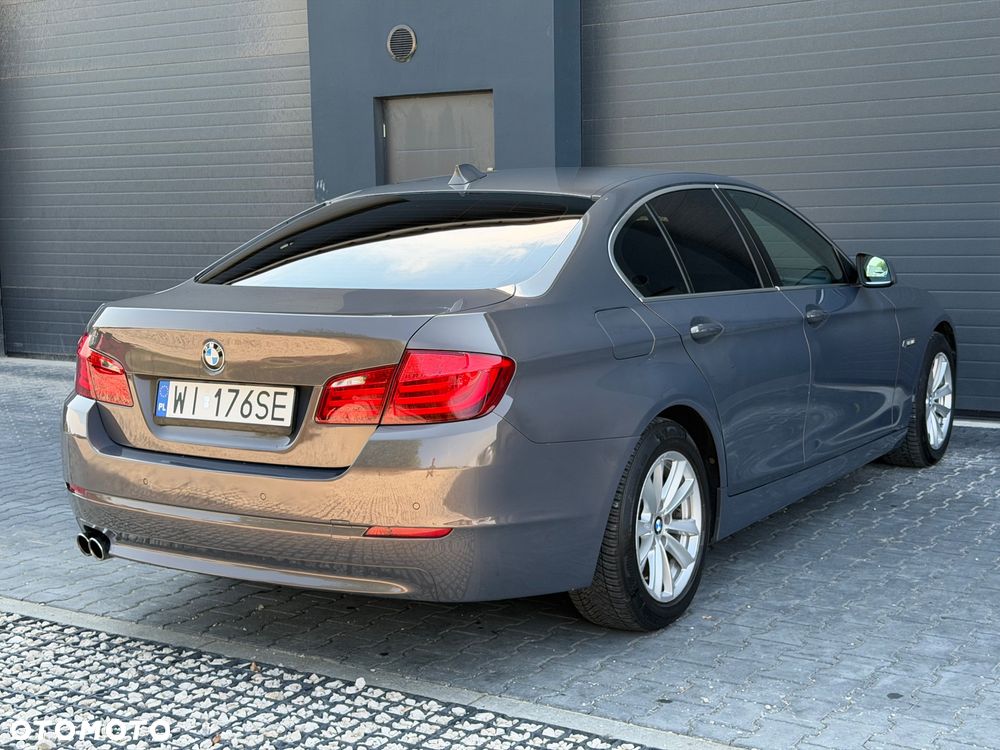 BMW Seria 5 525d xDrive - 6