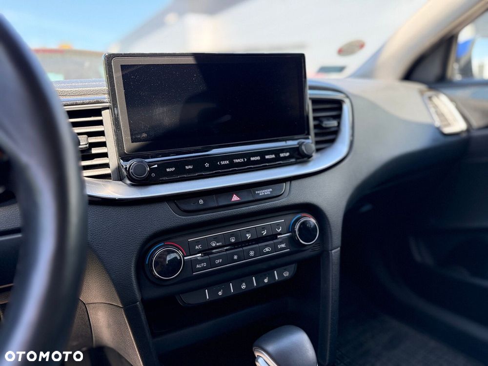 Kia XCeed 1.6 T-GDI L Business Line DCT - 3