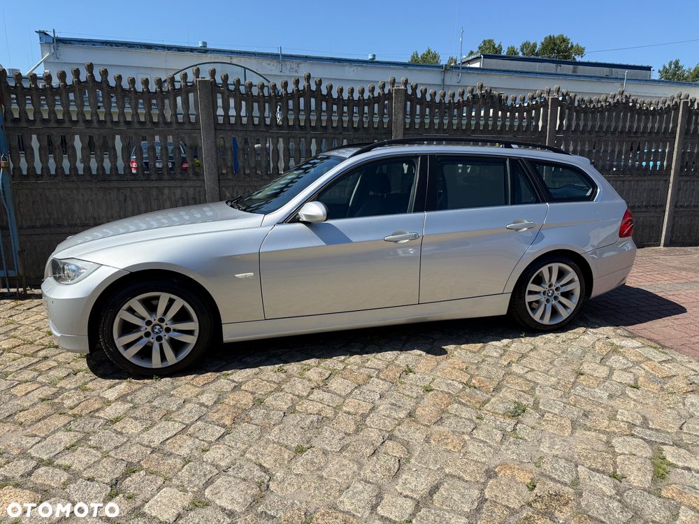 BMW Seria 3 325i - 16