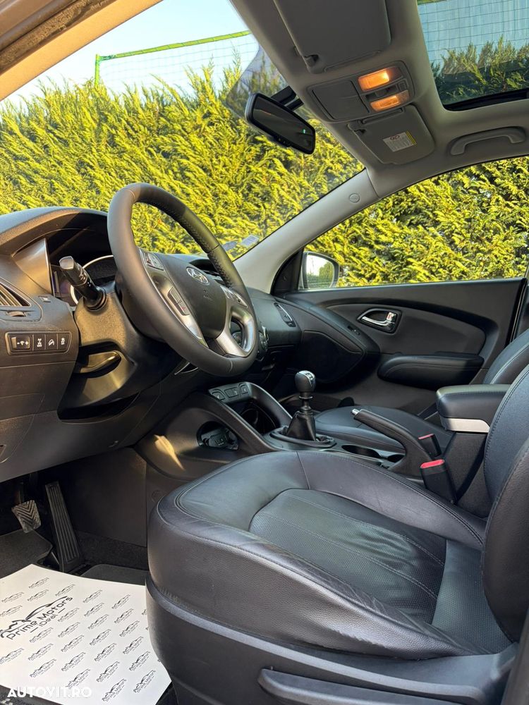Hyundai ix35 2.0 CRDI 4WD Premium - 17