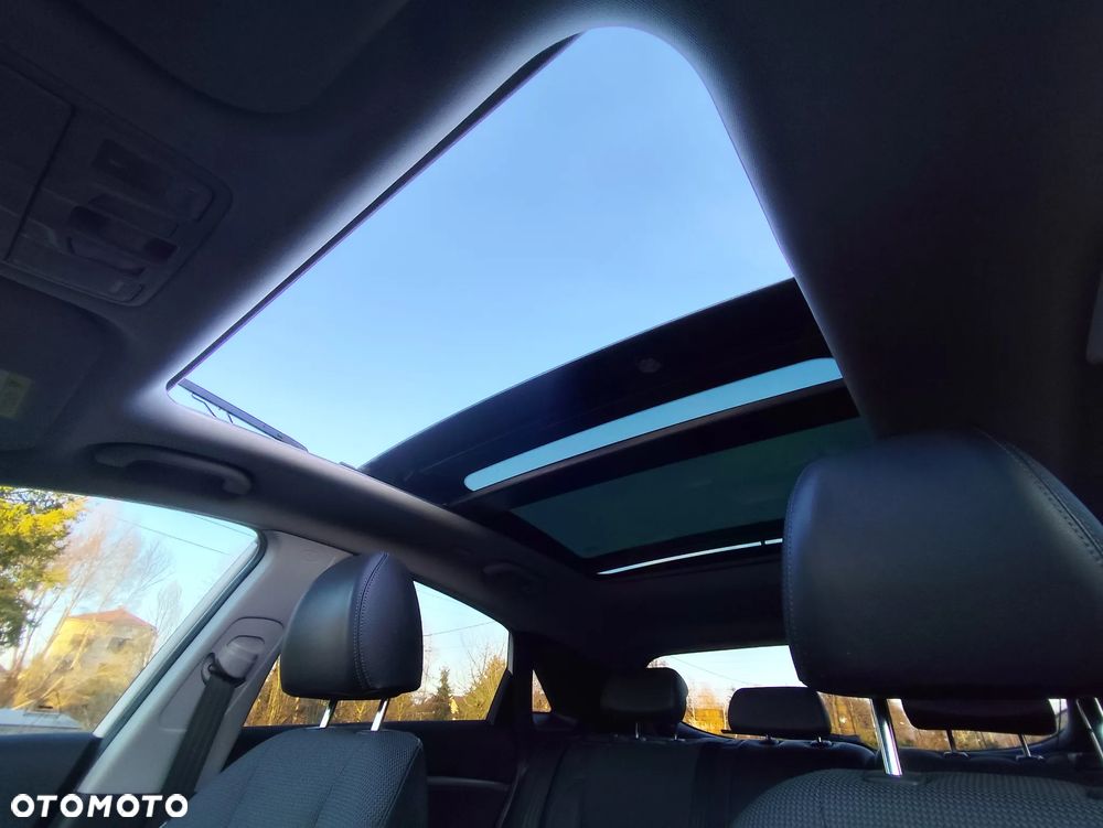 Hyundai i30 1.6 Fifa World Cup Edition - 16